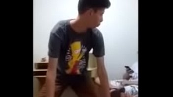 Preview 1 of Xxx Cbom Dog - Novinhos fazendo o poss&iacute_vel e o imposs&iacute_vel com a bunda