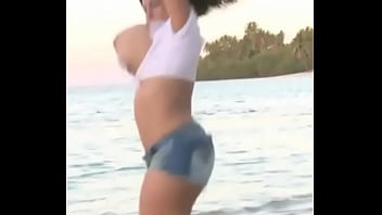 Preview 4 of Taxi Man Cums - gorda peituda correndo