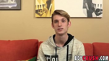 Preview 1 of Xvdeo3 - Sweetheart Chris Tucker wanks off vigorously after interview