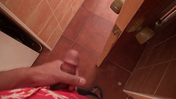 Preview 3 of Colombianas Culioneros - A real voyeur boy gets horny when he sees his Muslim stepmother fucking !!!