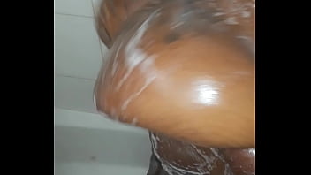 Preview 1 of Xxx New Vedios - Juiceey Montana Shower Twerk&#039_n
