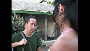 Preview 1 of Very Popular Sex - Dark haired MILF Ikari gets her cunt licked and fucked outside