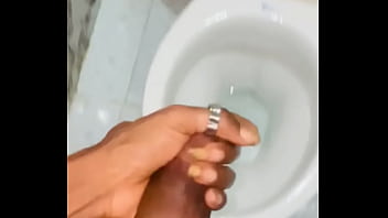 Preview 2 of Sex Ben 10 Xnxx - Alone in my toilet
