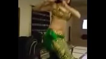 Preview 3 of Xnxx Blo - reeta step sister dancing for brother