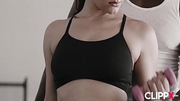 Preview 2 of Xxxxx Kissing Video Wife - Valentina Nappi In My Personal Trainer