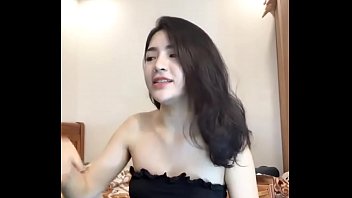 Preview 1 of Bath Boy Girl - [Facebook] G&aacute_i Xinh Live Stream - Part 5