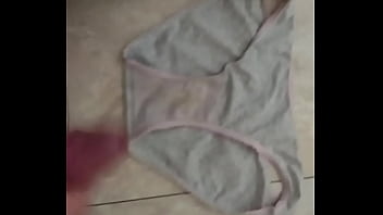 Preview 2 of Ferpect Boobs - corrida en las bragas de mi vecina 2 (h&uacute_medas y muy olorosas)