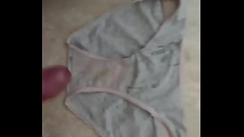 Preview 3 of Ferpect Boobs - corrida en las bragas de mi vecina 2 (h&uacute_medas y muy olorosas)