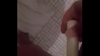 Preview 4 of Bumsbus Sex - Diane B. besorgt es sich das erste mal mit den Vibrator