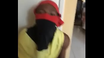 Preview 2 of Desi Little Gir - Suposto v&iacute_deo da m&atilde_e do SCREAM me dando o &acirc_nus . Deu ou n&atilde_o deu?