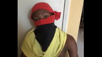 Preview 1 of Desi Little Gir - Suposto v&iacute_deo da m&atilde_e do SCREAM me dando o &acirc_nus . Deu ou n&atilde_o deu?