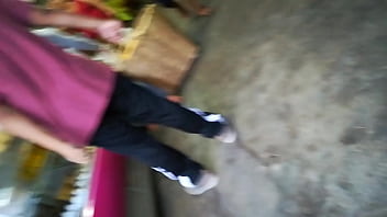Preview 1 of Sauna Cfnm Ladies - comprando pan