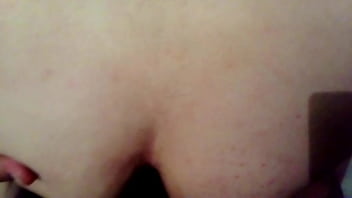 Preview 3 of Alman Moms - Golosa coje mientras habla por tel&eacute_fono