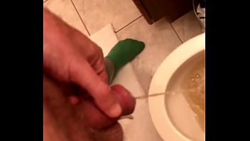 Preview 4 of Doov Xxx - Just Me At Home Taking a Piss