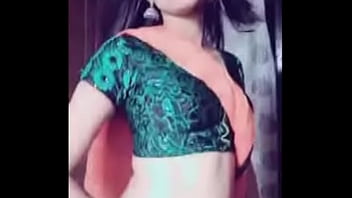 Preview 2 of Com Dont3 - सेक्सी फ़िगर भाभी की
