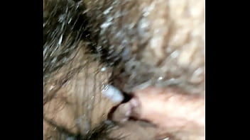 Preview 4 of Hairy Lesbian Menstruation - Cogiendo a mi esposa