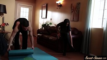 Preview 1 of 20 Cock Xxd - Alluring stepmommy deepthroats hard cock