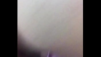 Preview 3 of Big Tits Mom Little Boy - Me vengo afuera de su vagina