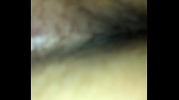 Preview 3 of Christmas Mom Xxx - Le gusta que le revise el ano mientras ve tele,  parte 1