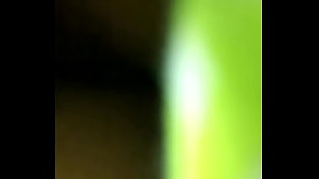Preview 4 of Christmas Mom Xxx - Le gusta que le revise el ano mientras ve tele,  parte 1