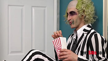 Preview 3 of Mom And Yonu Son Xxx Video - Bettlejuice,  Beetlejuice Stepsisters Hex With Their Pussy Juice