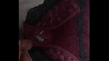 Preview 4 of Tamil Heroine Suganya Xvideos - 射在原味蕾絲深紅色內褲上 穿第三天 射在白帶上