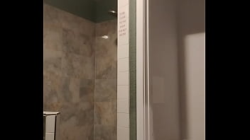 Preview 1 of Aunti Boobes - Ducha 1 parte
