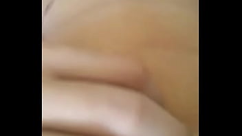 Preview 1 of Indian Lesbian With Loud Audio - Punhetando na cama