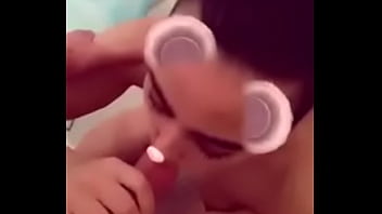Preview 2 of Hidden Showqer - Suce sous la douche
