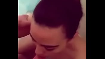 Preview 3 of Hidden Showqer - Suce sous la douche