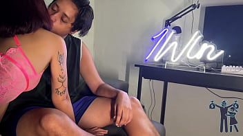 Preview 1 of Pageant Video - Cheguei em casa com o desejo da &uacute_nica coisa que pode melhorar o dia de um homem