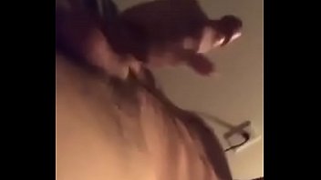 Preview 1 of Servent And Man - Noah Centineo se masturbando