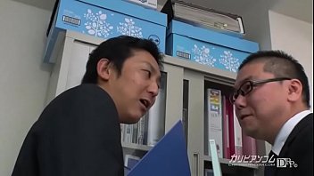 Preview 1 of Bed Xxx Mom - 家内が勤めるブラック企業の仕事納め