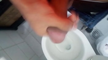 Preview 4 of Gina Xxxwww18 - Pajeandome en el trabajo