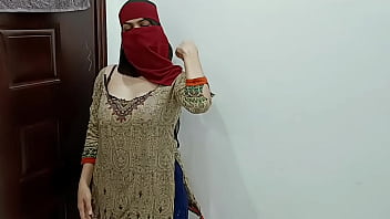 Preview 1 of Buah Fafa - Desi House Wife Inserting Lollypop in Her Little pussy