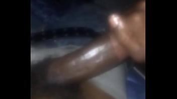 Preview 2 of Goz Ndo No Cu Da Negona - Stroking my dick late night