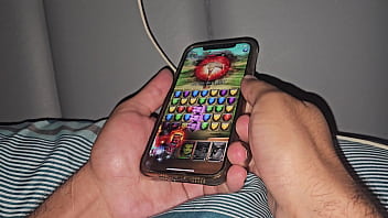 Preview 2 of Ivan Borracha - ESTAVA JOGANDO E METE ROLA,  QUANDO ESTAVA FICANDO QUENTE A VIZINHA CHEGOU...