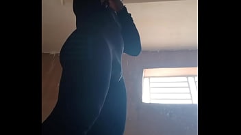 Preview 1 of Xx Video Cx - Kwameoppong65 - Heating the day with a little dance