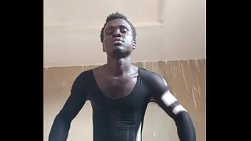 Preview 4 of Xx Video Cx - Kwameoppong65 - Heating the day with a little dance