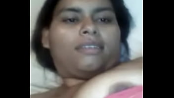 Preview 1 of Nipple Chuso - Gabriela juega con sus senos