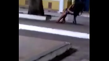 Preview 2 of Tejaswi Madivada - Novinha Safada Chupando Gostoso Um Pau Na Pra&ccedil_a Da Cidade
