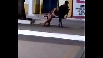 Preview 3 of Tejaswi Madivada - Novinha Safada Chupando Gostoso Um Pau Na Pra&ccedil_a Da Cidade