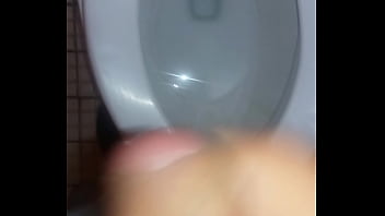 Preview 2 of Ww Sex Com - Me la jalo en el ba&ntilde_o