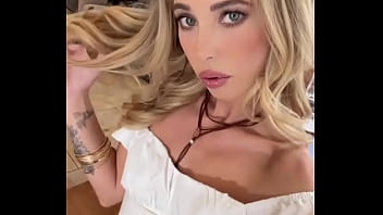 Preview 1 of Lesbiangapea - On set today for momlovernetwork ?