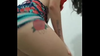 Preview 3 of First Time With Fucking Machine - Novinha gostosa