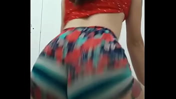 Preview 1 of First Time With Fucking Machine - Novinha gostosa