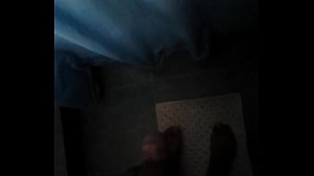 Preview 4 of Dp Bbw - Chico masturbandose en El ba&ntilde_o