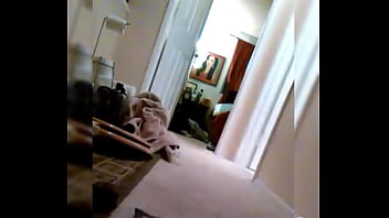Preview 4 of New Zealand Teacher Xvideo - Espiando con  mi celular. En el trabajo y mira lo que grabr