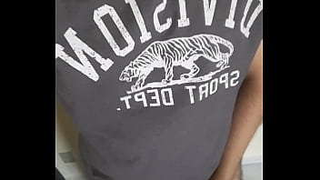 Preview 1 of Indian Wife Fuck By My Friend - Urso novinho batendo punheta s. ianbear698