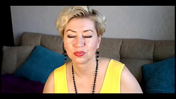 Preview 1 of Sudece Mommy - MY SWEET WIFE IS A WEBCAM SLUT-2 .!. A dildo in the pussy of a mature beauty and a perky playful wagging of her ass...